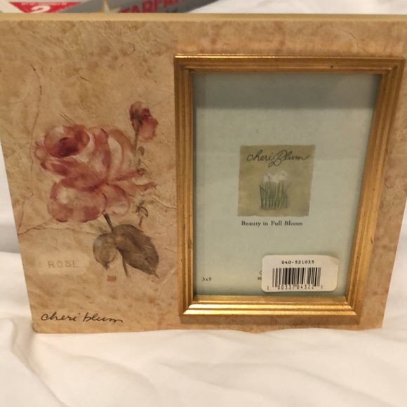 Picture frame - Picture 1 of 4